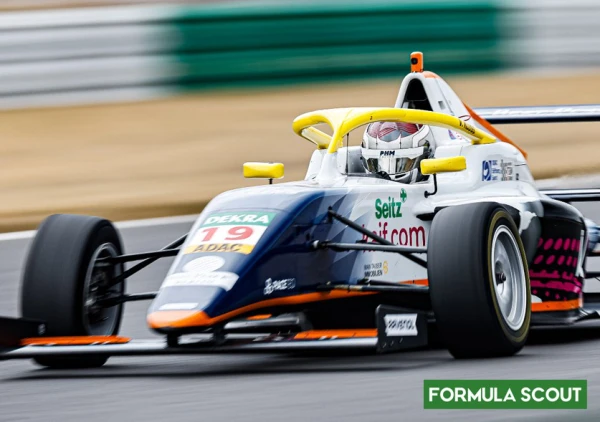 Bild zu UAE Formel 4